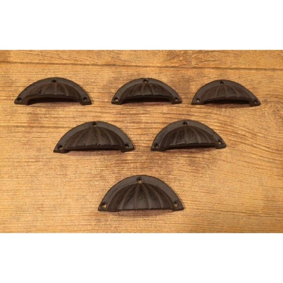 Two (2) Antique Cast Iron 4" wide Seashell Drawer Finger Pulls Two (2) 0184-0034 - Picture 8 of 12